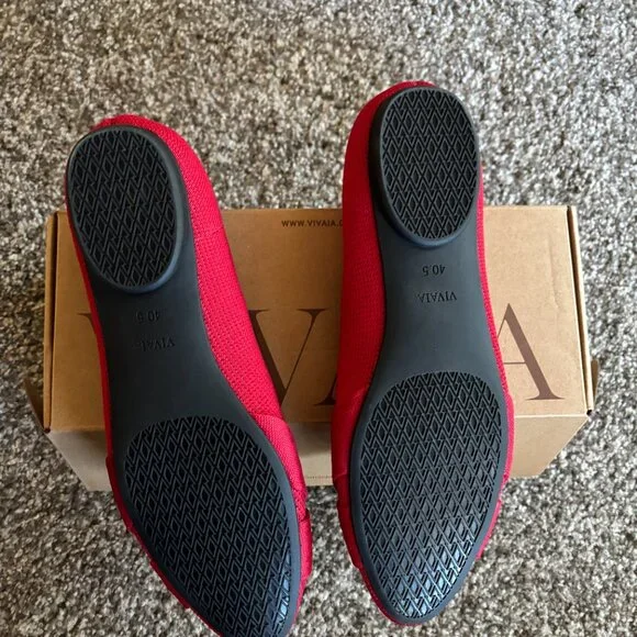 Vivaia Bibi Ruby Red Flats NWT - Picture 4 of 5